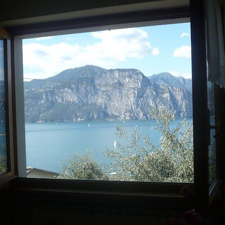 Appartamento Michela Brenzone sul Garda Ruang foto
