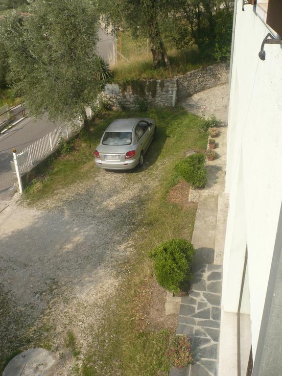 Appartamento Michela Brenzone sul Garda Ruang foto