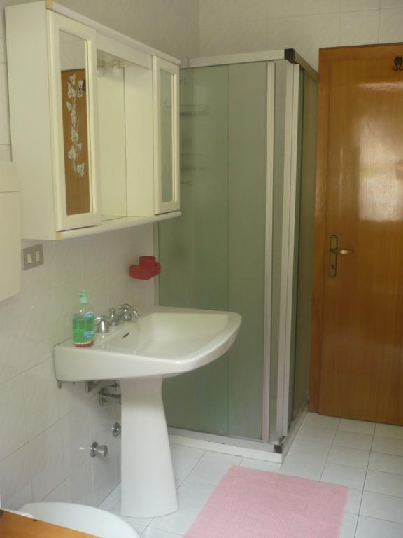 Appartamento Michela Brenzone sul Garda Ruang foto