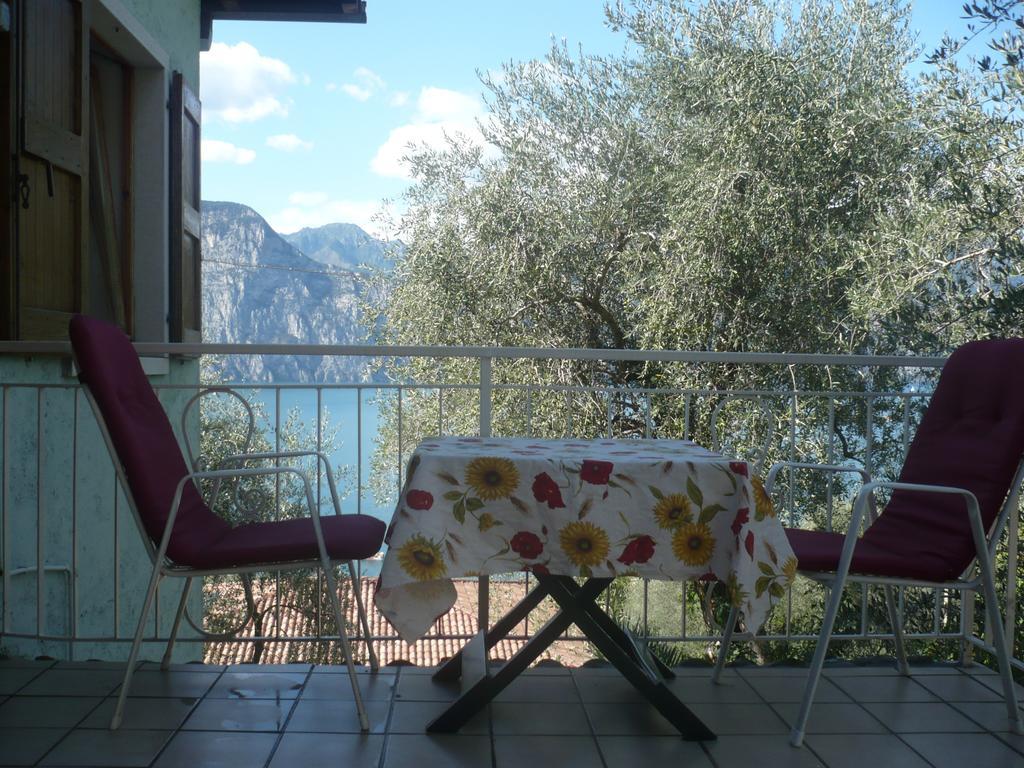 Appartamento Michela Brenzone sul Garda Ruang foto