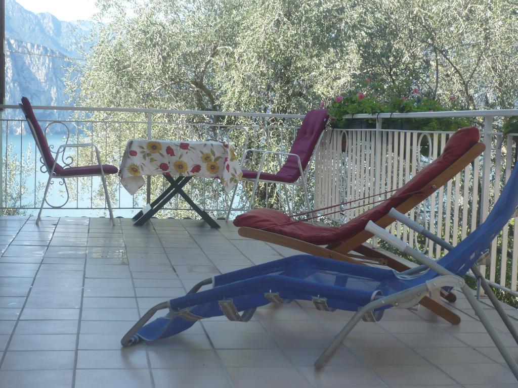 Appartamento Michela Brenzone sul Garda Ruang foto