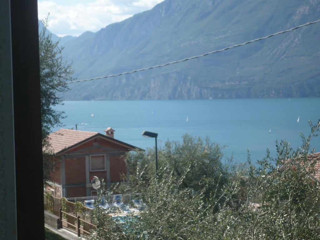Appartamento Michela Brenzone sul Garda Ruang foto