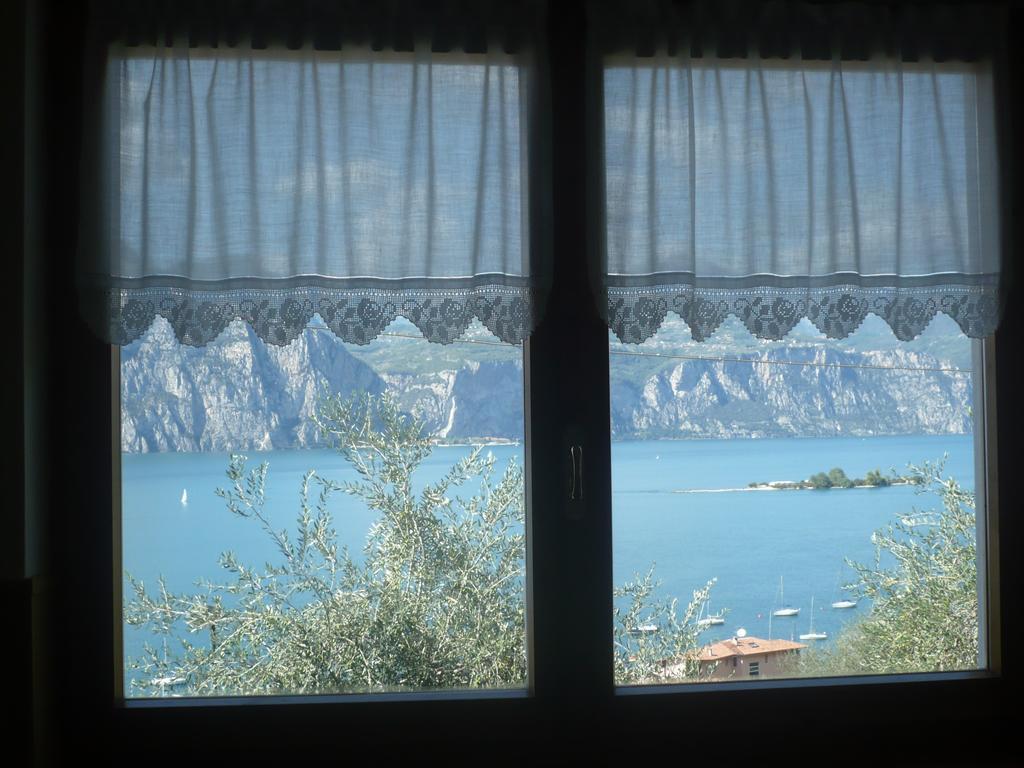 Appartamento Michela Brenzone sul Garda Ruang foto